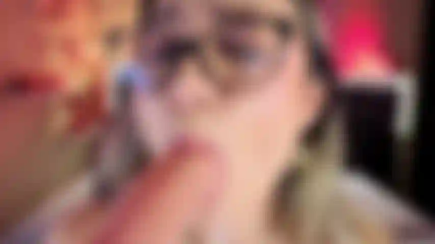 A very sloppy blowjob