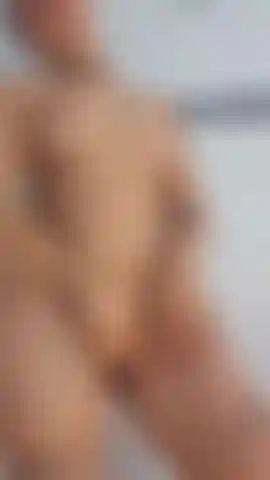 Rubbin my clit so hard