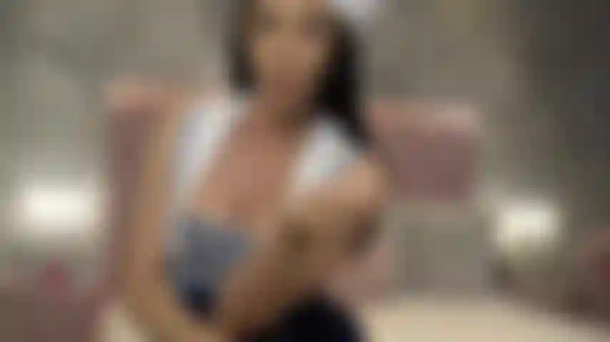 Miss Vivi feeding her beauty with your weakness on her private boat.This is a special trip, in which you are going to surender yourself to Miss Vivi. I'm going to feed my beauty with your weakness.This is what a succubus does to a weak man.