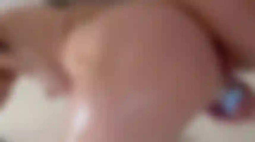 Playing with my vibrator in the shower 💦 watch me cum all over my soapy pussy