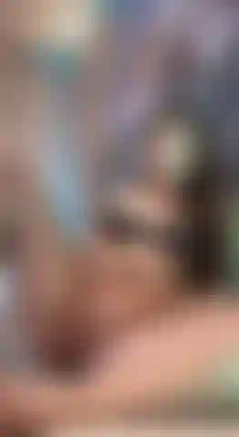 I like to play with my fingers!