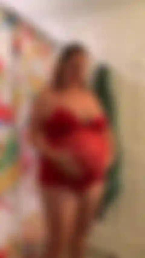 9 months pregnant shower