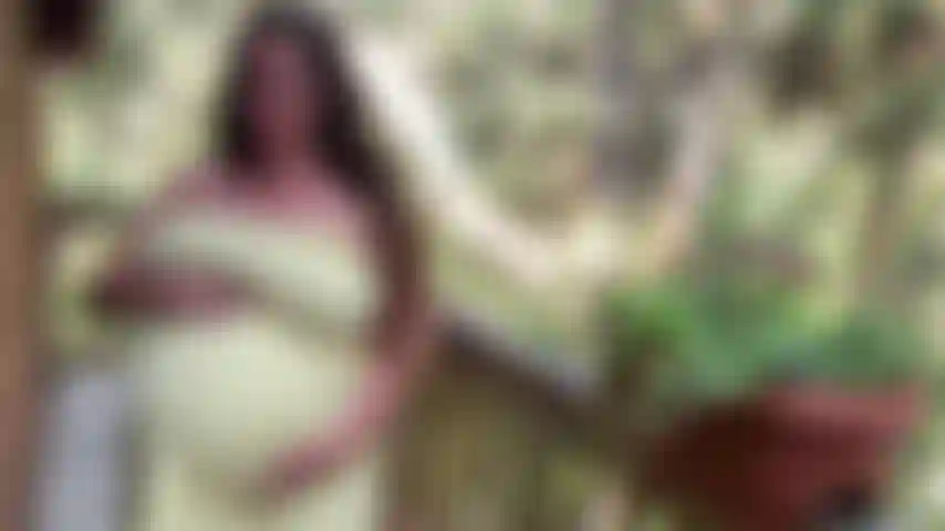 Pregnant and Overdue Body Showoff