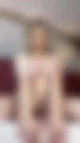 Hey, look at my naked body