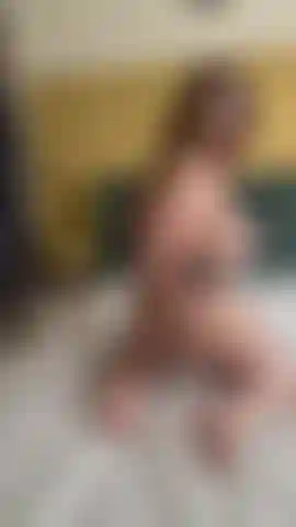 Huge ass worship in leopard print thong…. Topless tease lots of ass shaking and twerking - please, cum on my arse