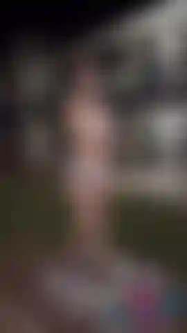 Public stripping in complex - teaser