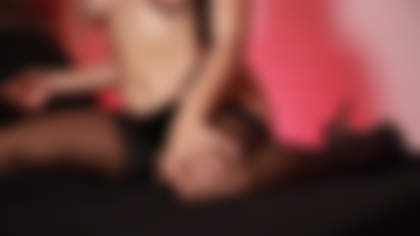 Play with my tists, naughty men !!!!