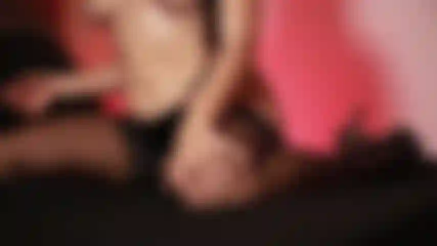 Play with my tists, naughty men !!!!