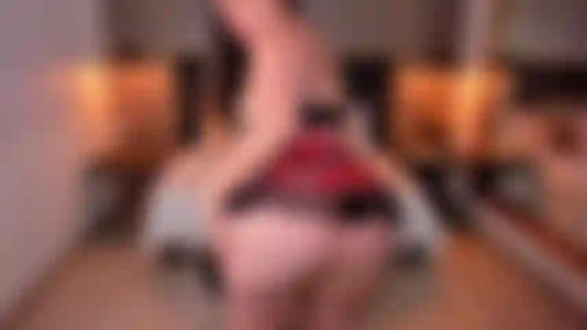 Stretch my asshole with dildo in doggy style 🍑