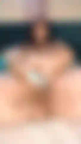 Asian BBW makes her creamy pussy squirt using her dildo and wand.