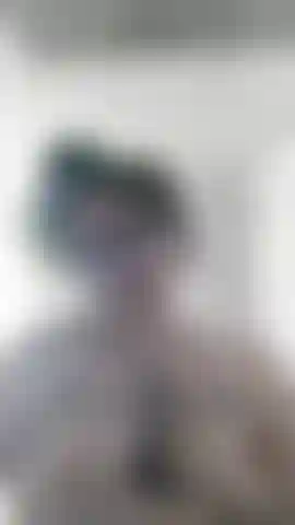 Double amputee massaging her stumps and masturbating