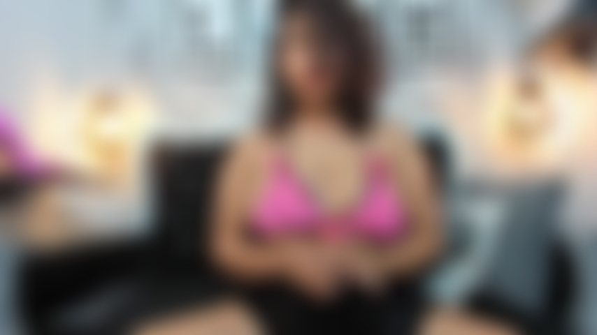 I seduce you with my sexy hot body, play with my tits.