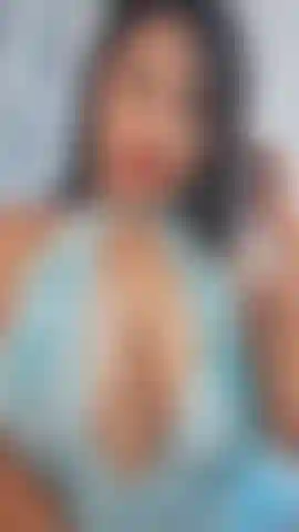 I seduce you with my huge tits and my eyes.