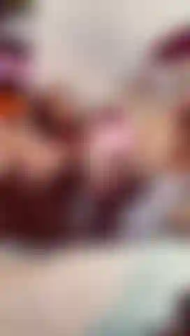 Juicy teaser, pumping in and out of this creamy cunt