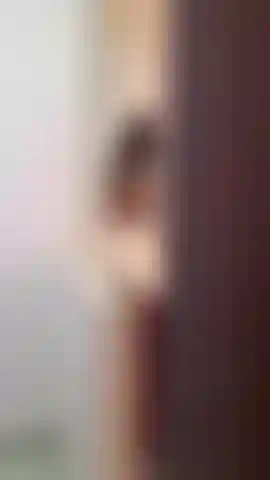 For daddy voyeur, that see me between my door naked when im taking a shower