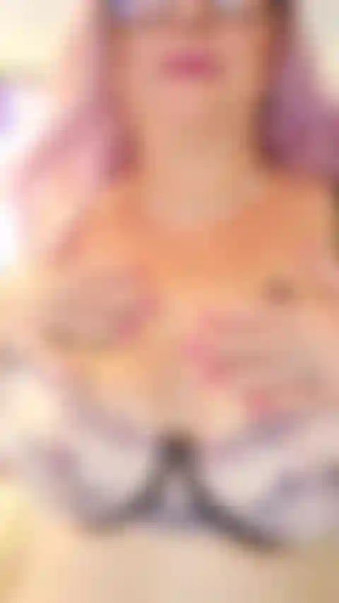 Oh! My lingerie is way too small, I'm hanging out, including toy play