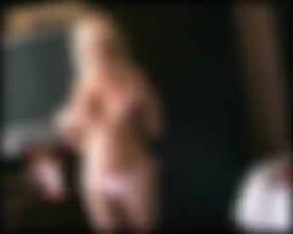 Riding my dildo at Planet Hollywood