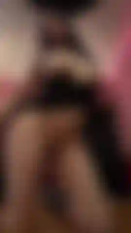 Pole dance striptease in 9 heels.