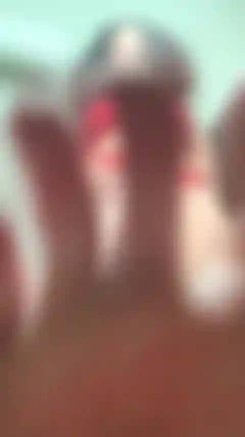 FOR SUBS let me be your giantess come worship this body