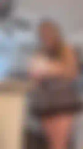 My longest video yet !! 18 mins step daughter roleplay squirting 💦 I had to show my step daddy why my pussy is so much better than mommy’s 😝 used my dildo & my rabbit and squirted over my kitchen counter