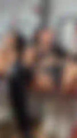 Sexy latina brunette.