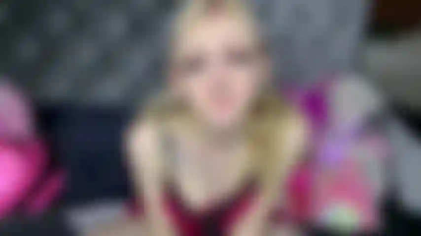 riding and fucking my juicy pussy with a tentacle dildo <3