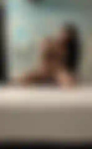 So much pleasure to feel so hot 🥵 mmmmm what a delight it is to know that you are looking at me while I masturbate with so much desire🫦