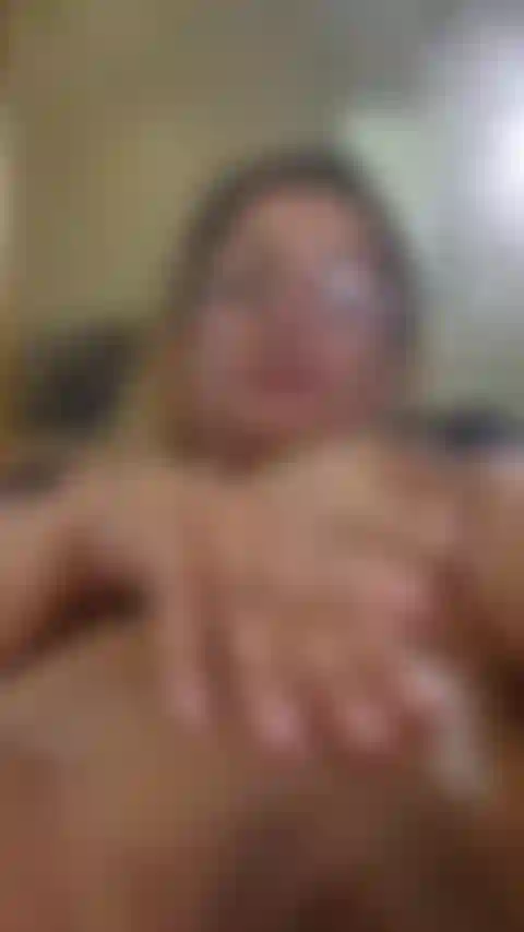 MASIVE SQUIRT WHILE BEGGING FOR YOUR CUM