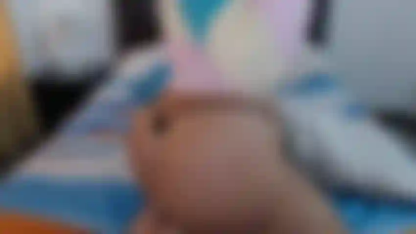 here feeling me horny and waiting for some good play