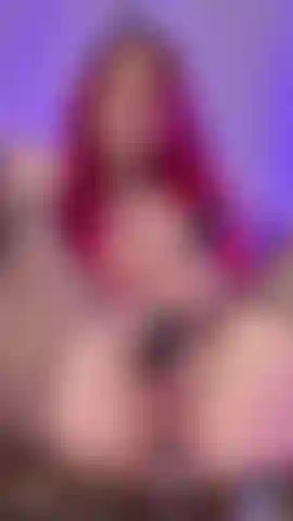 Cumming hard with the fuck machine