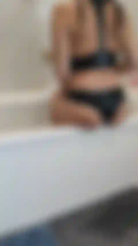 Leather fetish video i take a shower in a latex leather dress.