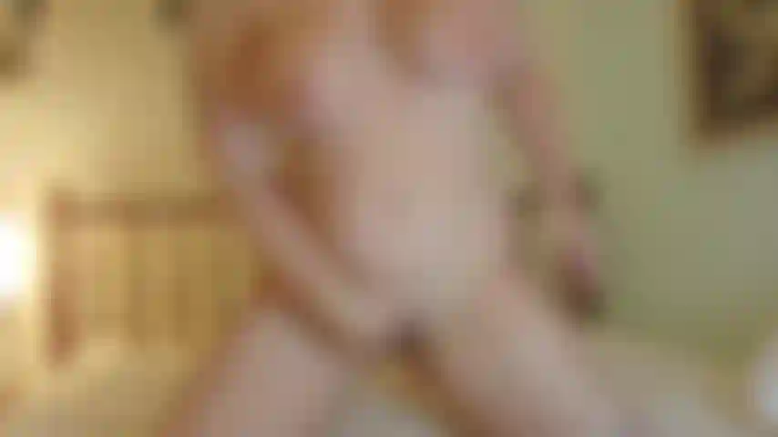 Inserting an 8 inch dildo inside my pussy, riding it, and then also inserting it from missionary and spreading while I orgasm. After, I spread a little longer for you to cum deep in me - look at how wet I am! Note I rarely use dildos/ride - only in videos or very premium privates/customs. It takes me a while to get ready for it... but as you can see, once I get going, I go hard 🔥