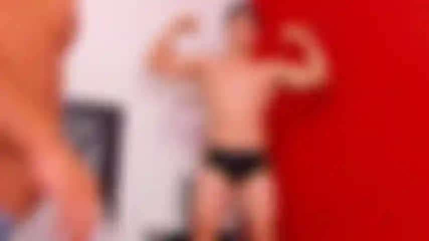 felipe  flex his body marcello touch his muscles suck n he cum in his mouth