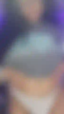 5 minute striptease & twerk! #bigass #curvy #bigtits #twerking