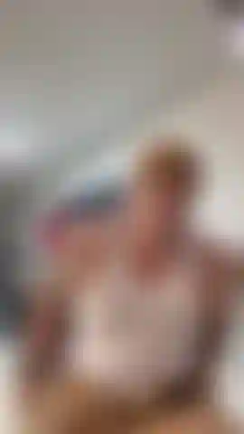 Me jerkiong off, moaning loud and cuming HARD!!!!!