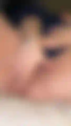 Fresh shaved pussy play.