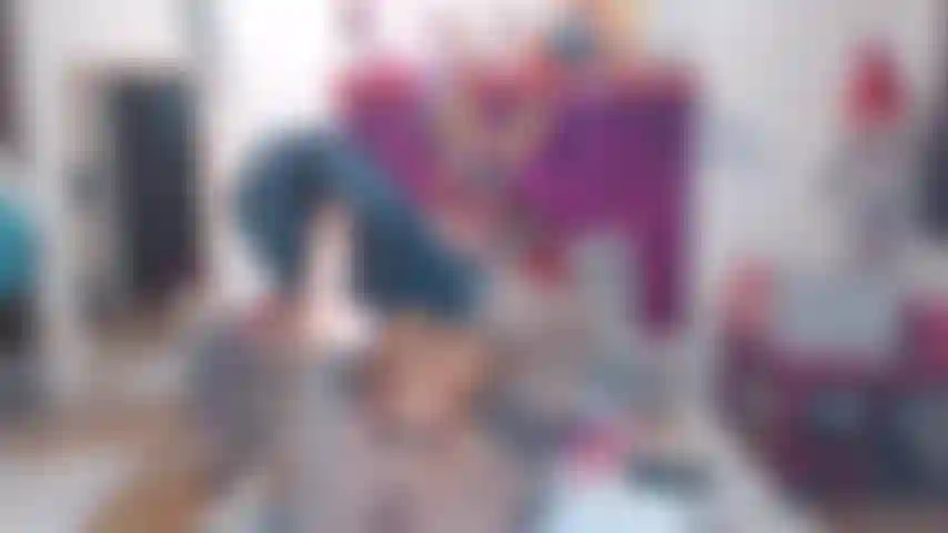 Foot-job with socks and chains ita.