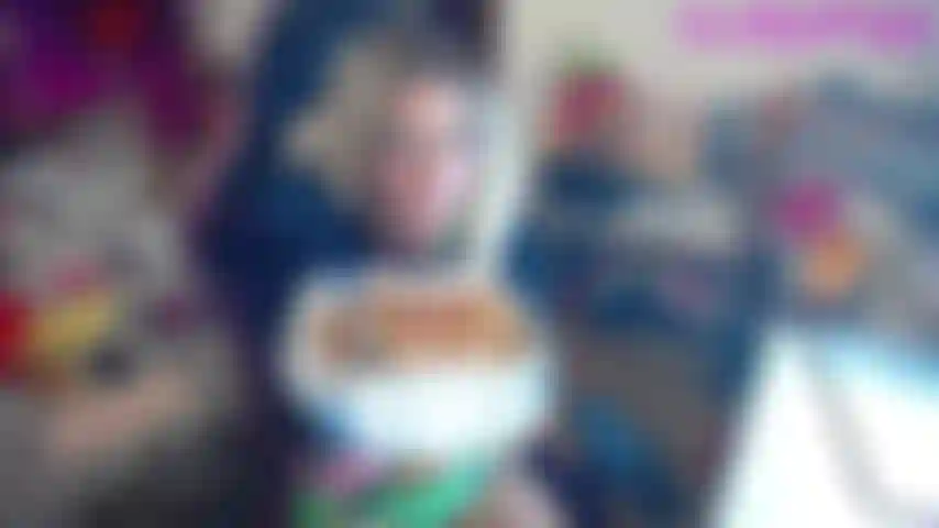 Mukbang_pasta al forno_eating.