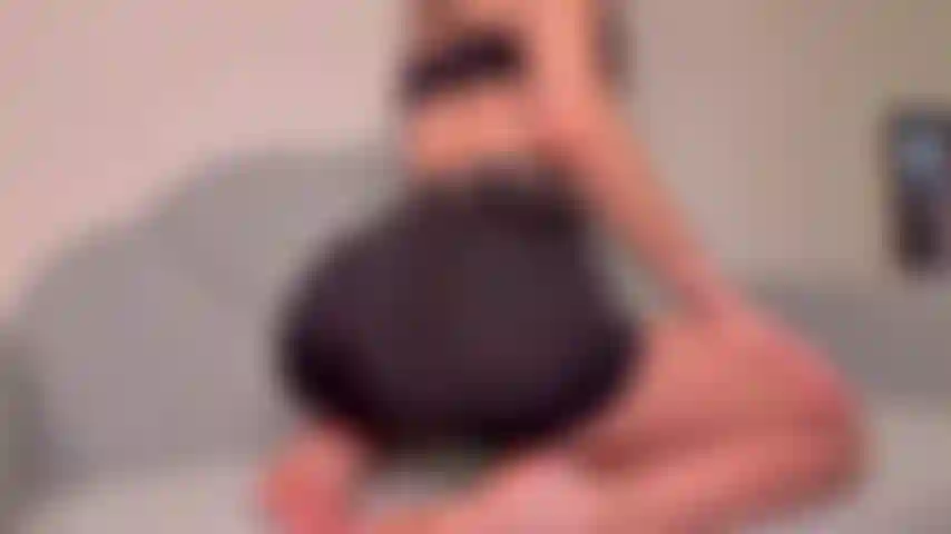TIGHT GYM ASS